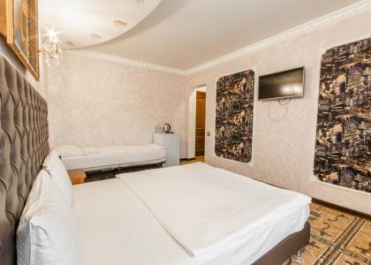 room 145 thumbnail 3
